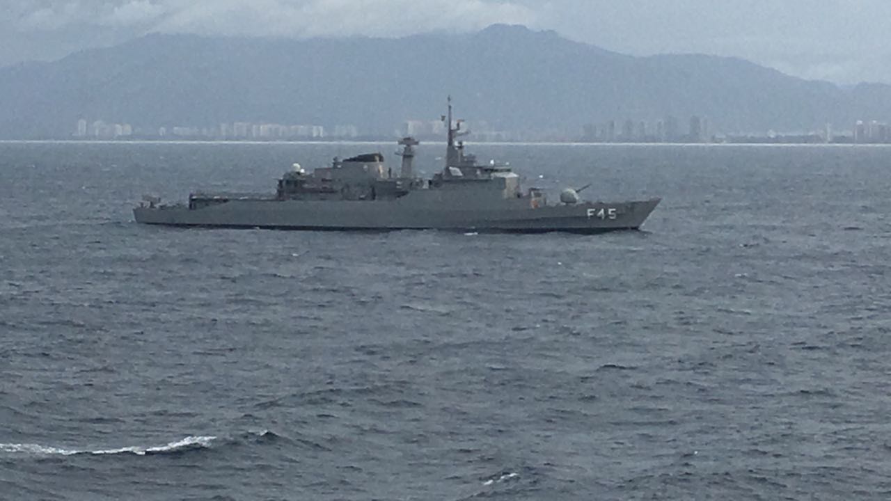 ARMADA DE BRASIL - Página 3 Desfile-Naval-para-o-PHM-Atl%C3%A2ntico-8