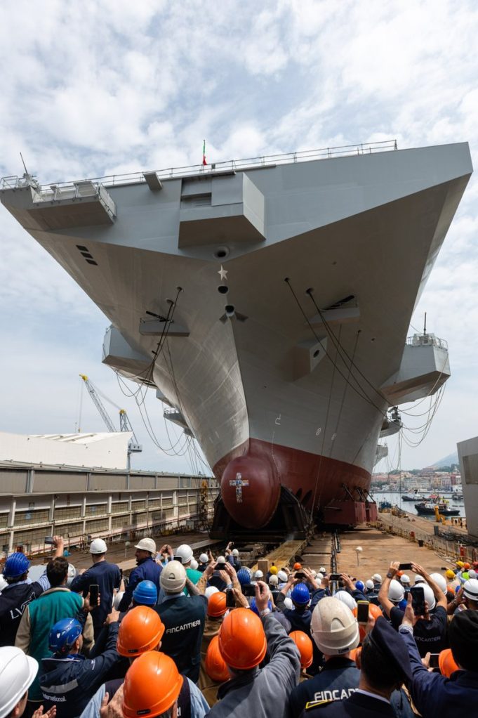 Fincantieri lança o LHD Trieste para a Marinha Italiana - Poder Naval