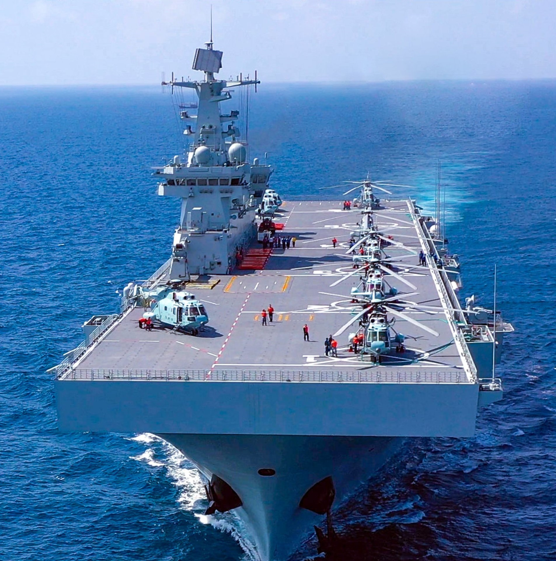 Navios de guerra da China e de Taiwan se movimentam em jogo de “gato e  rato“