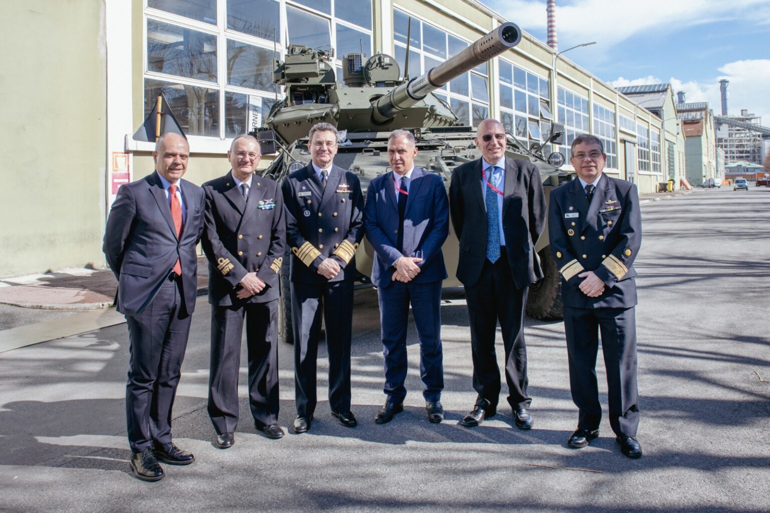 Diretor-Geral Do Material Da Marinha Do Brasil Visita Instalações Da ...