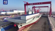 Mais imagens do novo navio de assalto anfíbio Type 076 da China